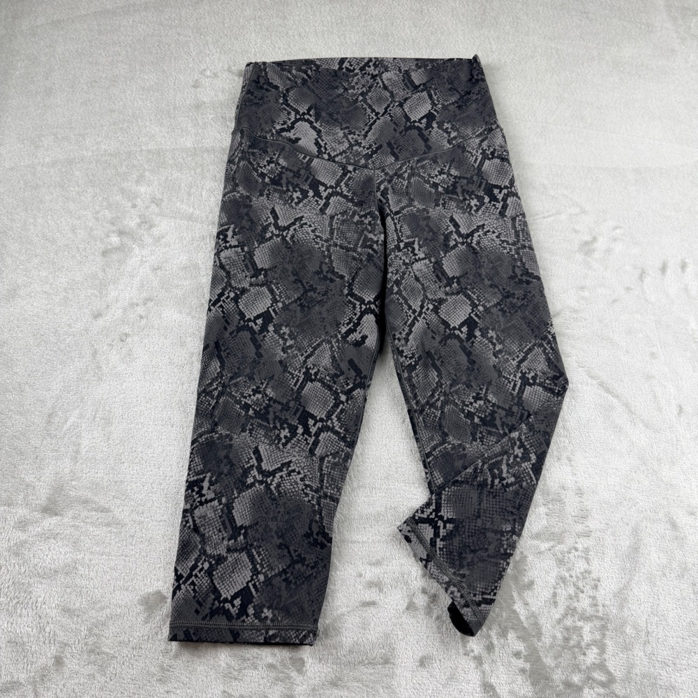 OFFLINE by‎ Aerie Real Me Xtra High Rise Capri Leggings Gray Snakeskin Women's M